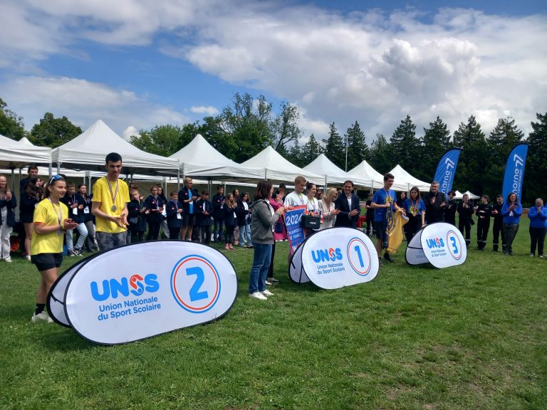 Théo Lecointre accompagné par l’APAJH, décroche le titre de vice-champion de France de Laser Run !