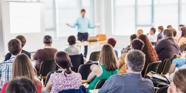 Professionnels, des compétences renforcées pour accompagner l’avancée en âge